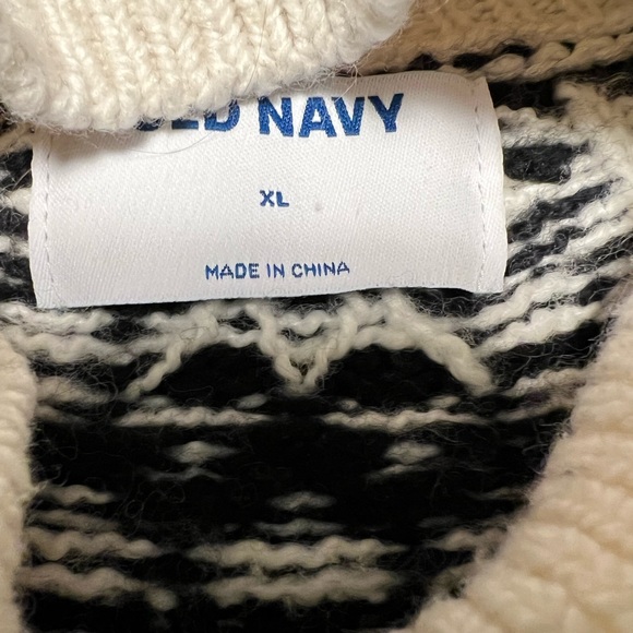 Old Navy Sweater - Picture 4 of 4